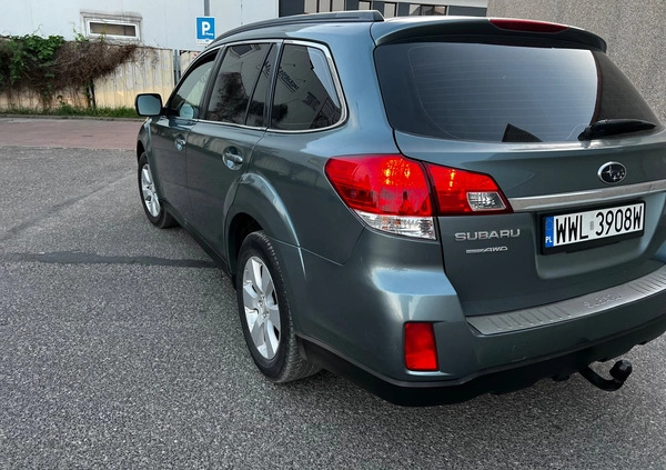 Subaru Outback cena 23000 przebieg: 210000, rok produkcji 2010 z Ząbki małe 22